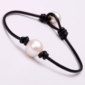 Gothic Leather Wrap White Pearl